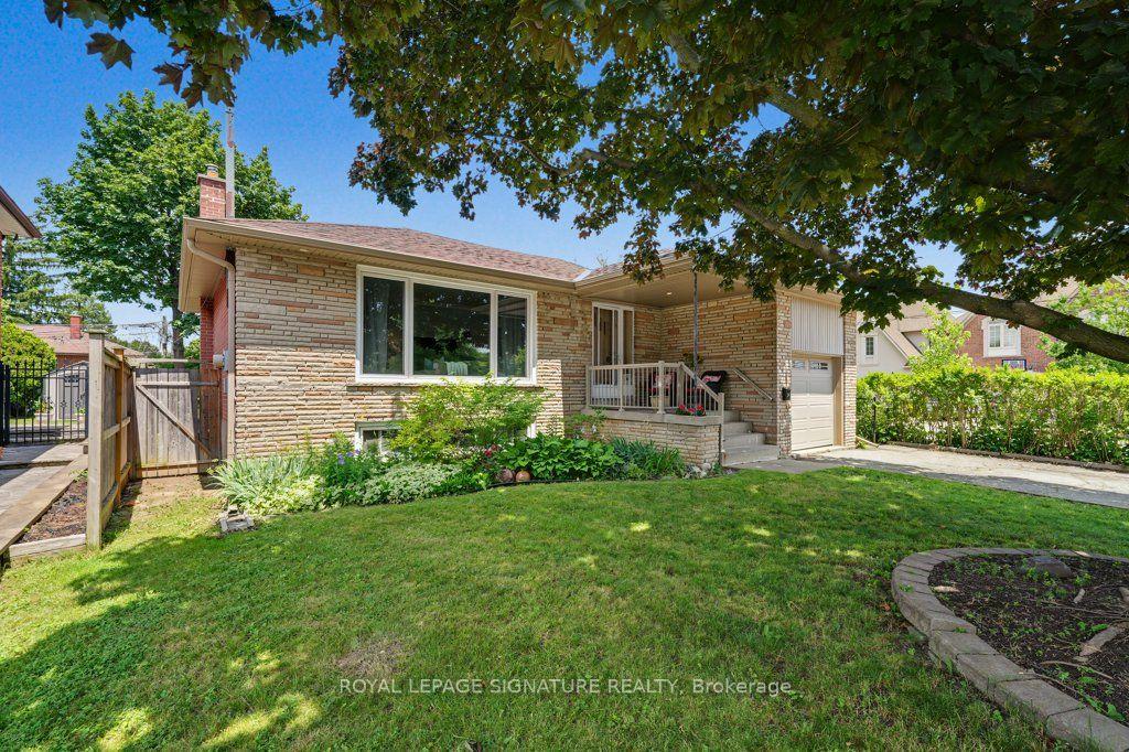 34 Clifton Avenue, Toronto C06 — photo 2 of 5