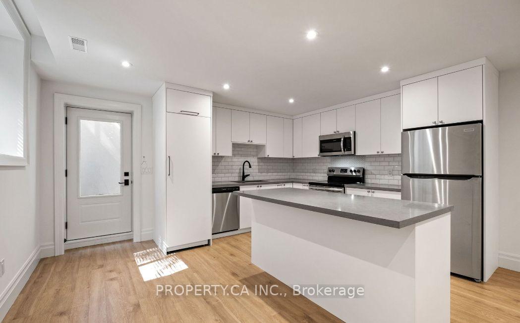 119 Invermay Avenue, Toronto, ON M3H 1Z7 — Toronto C06, Ontario