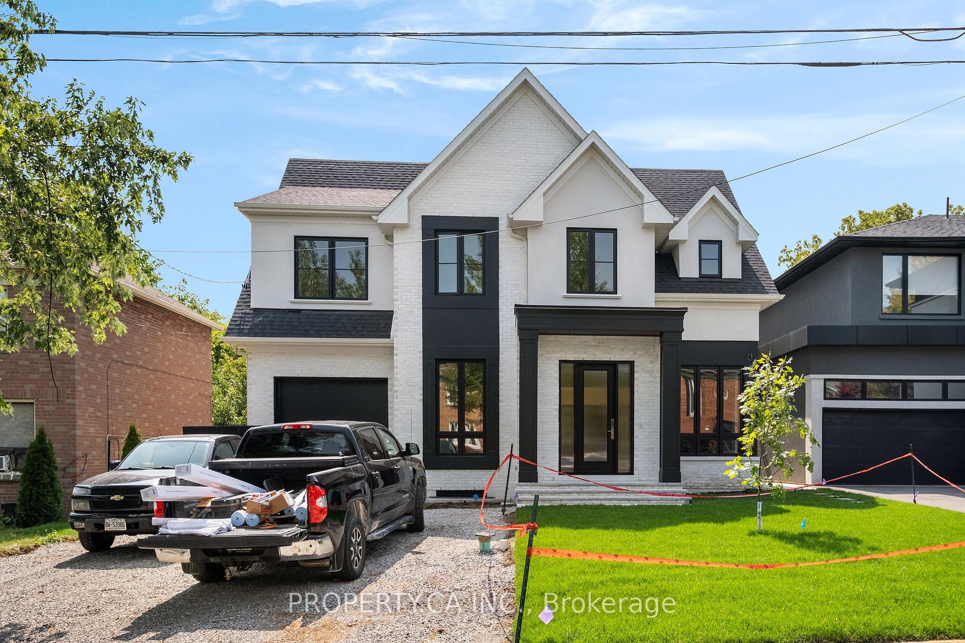 119 Invermay Avenue, Toronto C06 — photo 2 of 5