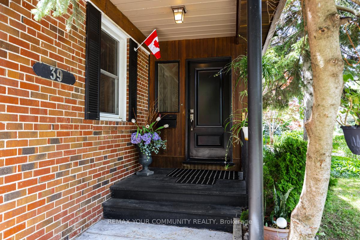 39 Cadillac Avenue, Toronto C06 — photo 3 of 5