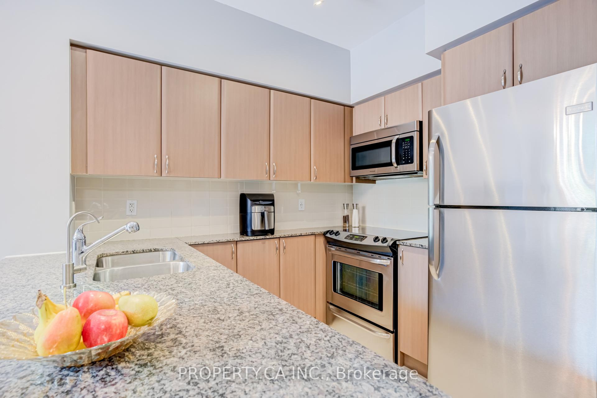 525 Wilson Avenue 118, Toronto C06 — photo 3 of 5