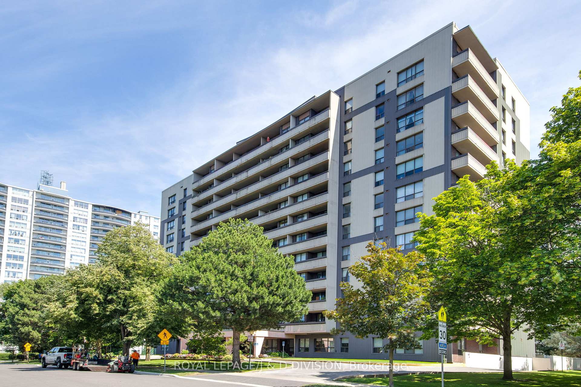 100 Canyon Avenue 701, Toronto, ON M3H 5T9 — Toronto C06, Ontario