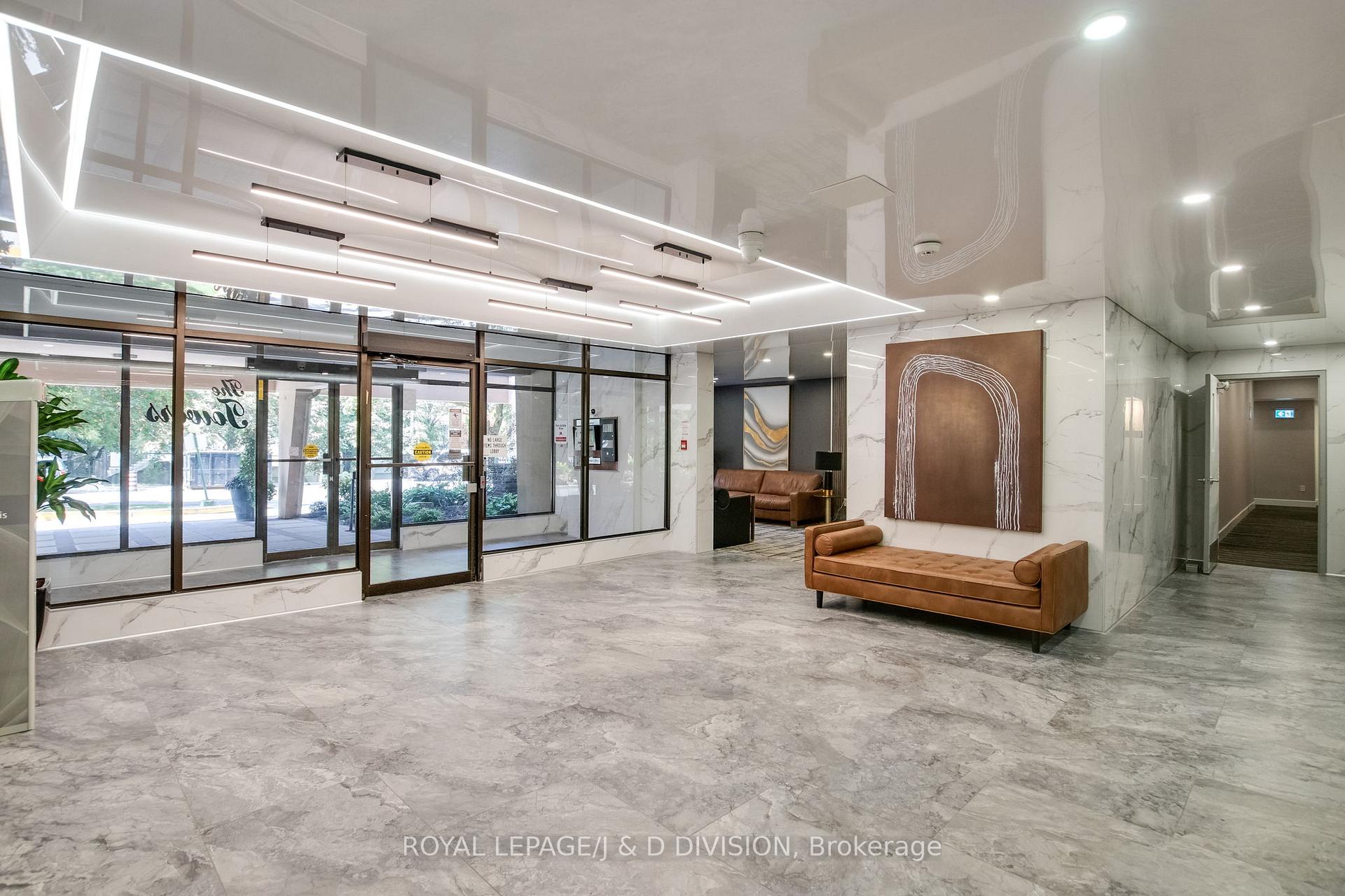 100 Canyon Avenue 701, Toronto C06 — photo 2 of 5
