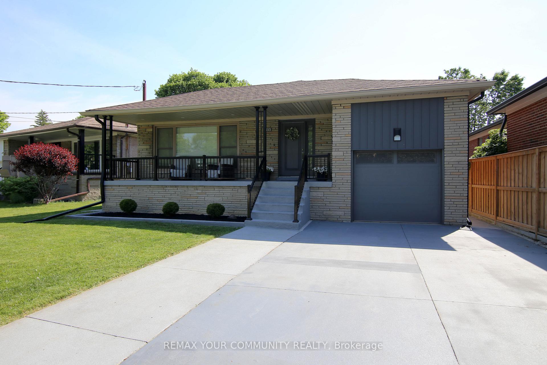 215 Honiton Street, Toronto C06 — photo 3 of 5
