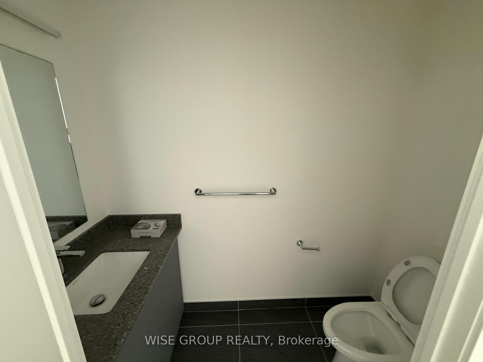 500 Wilson Avenue 103, Toronto C06 — photo 5 of 5