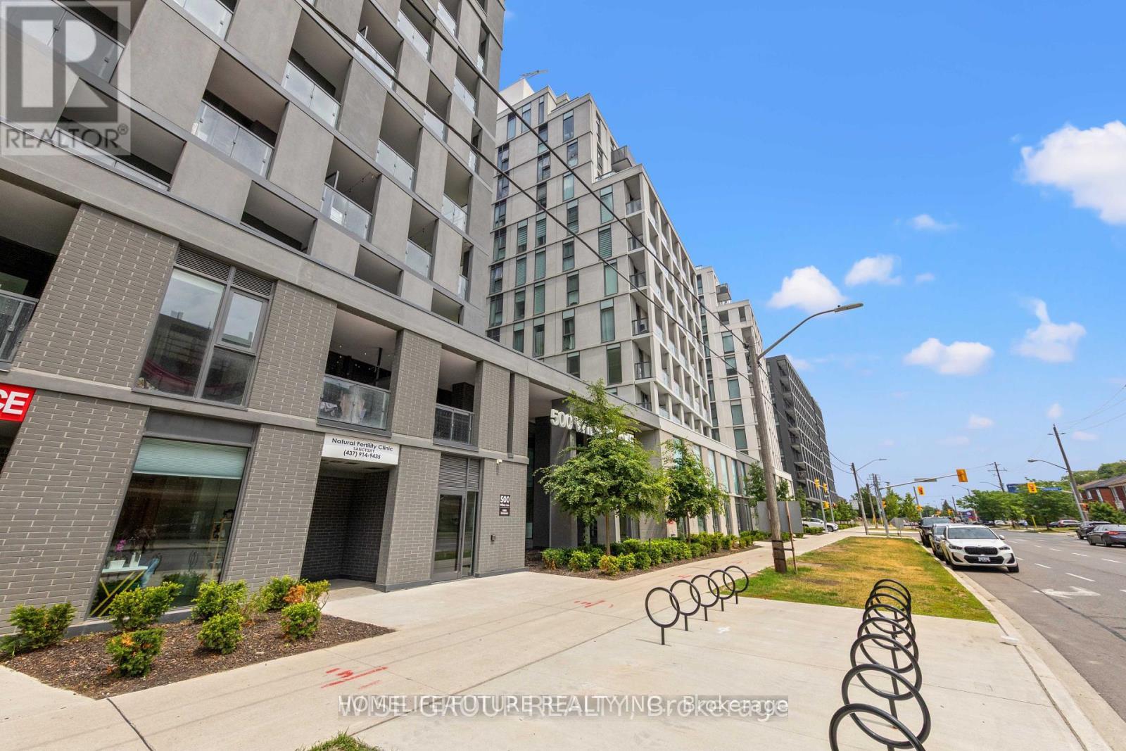 500 Wilson Avenue 229, Toronto, ON M3H 0E5 — Toronto C06, Ontario