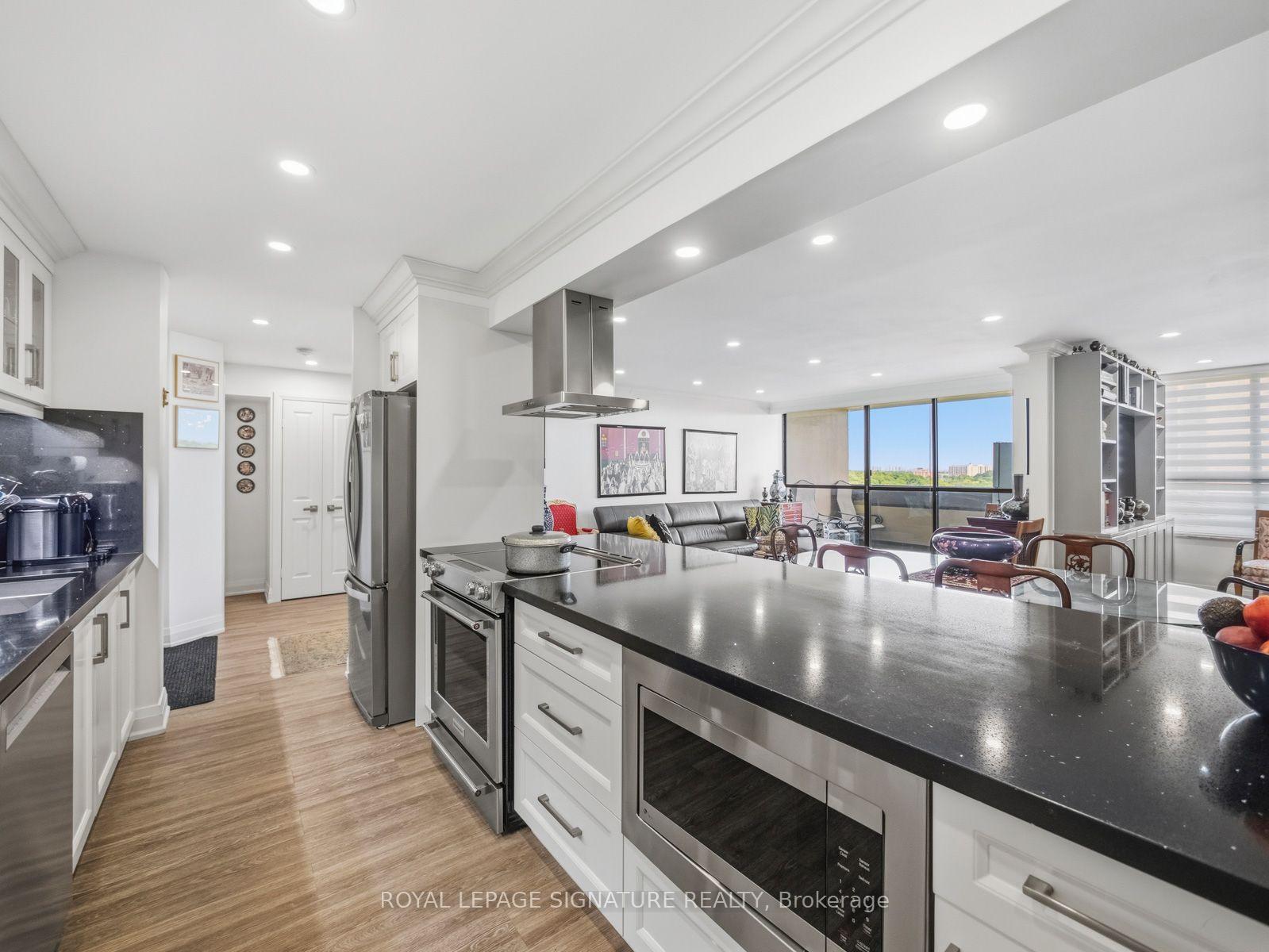 100 Canyon Avenue 906, Toronto, ON M3H 5T9 — Toronto C06, Ontario