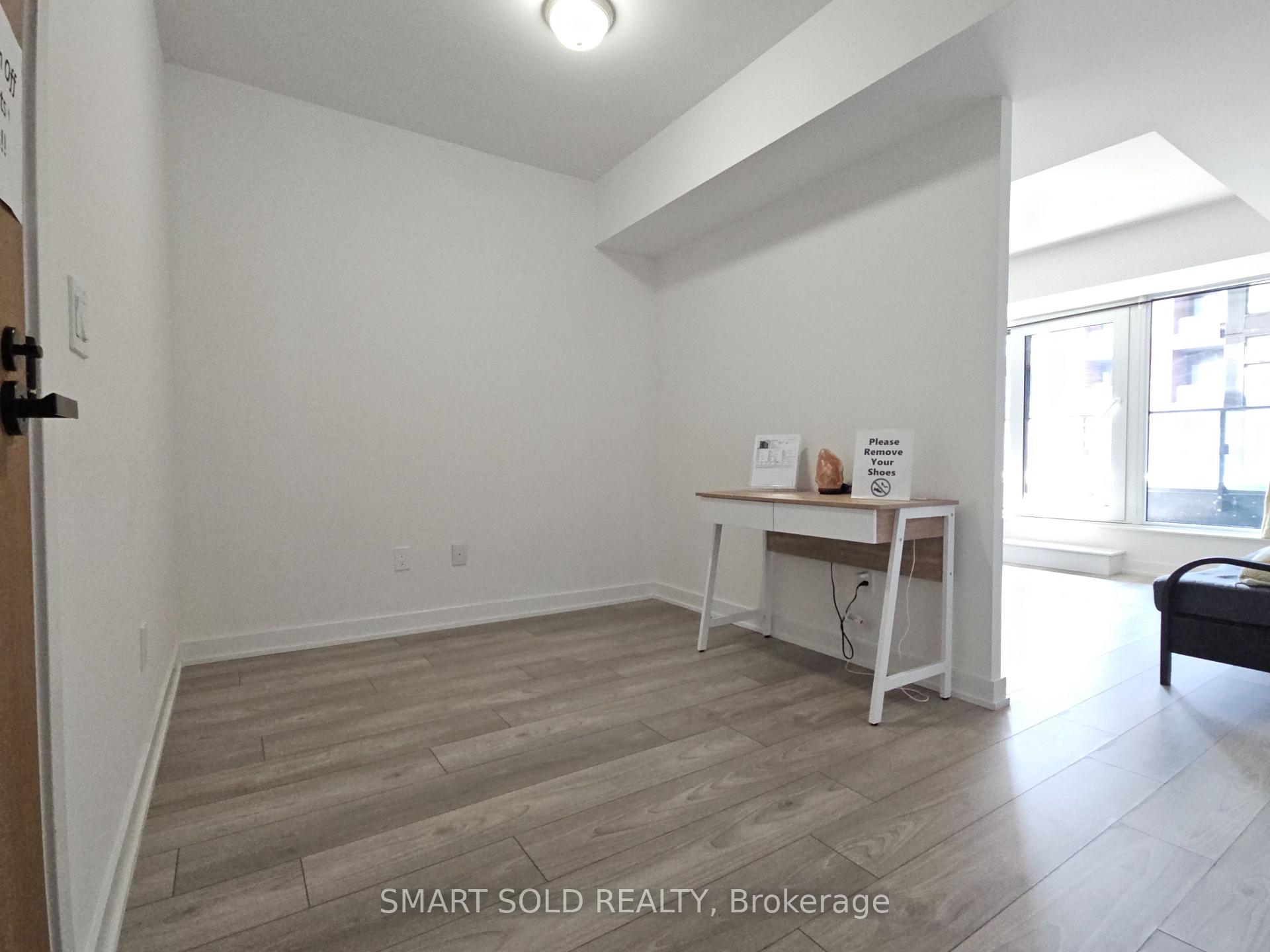 8 Tippett Road 312, Toronto C06 — photo 3 of 5