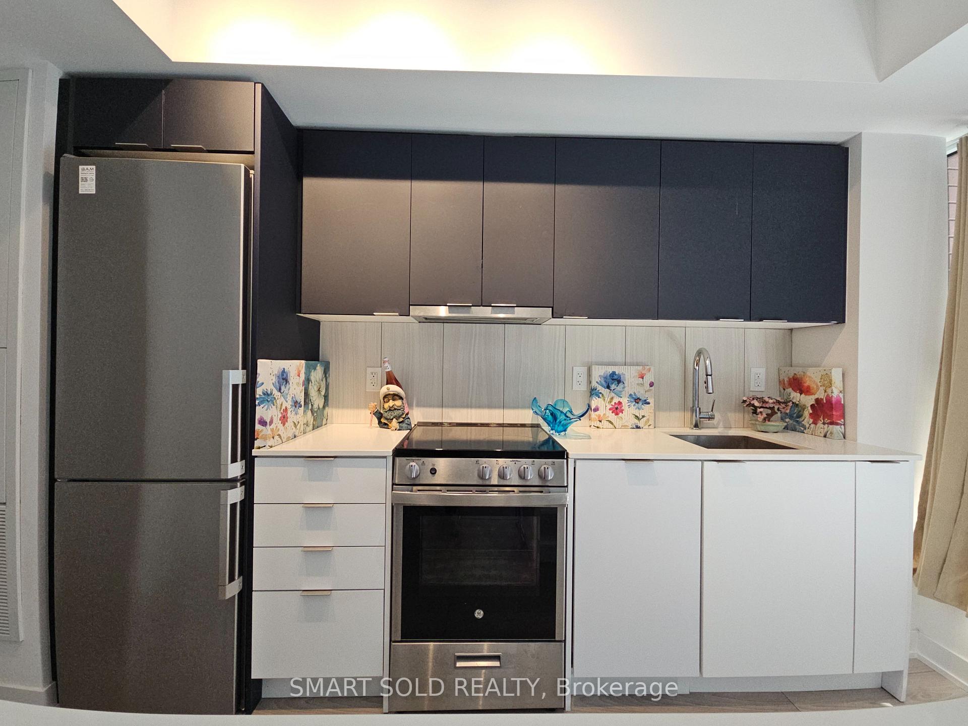 8 Tippett Road 312, Toronto C06 — photo 5 of 5