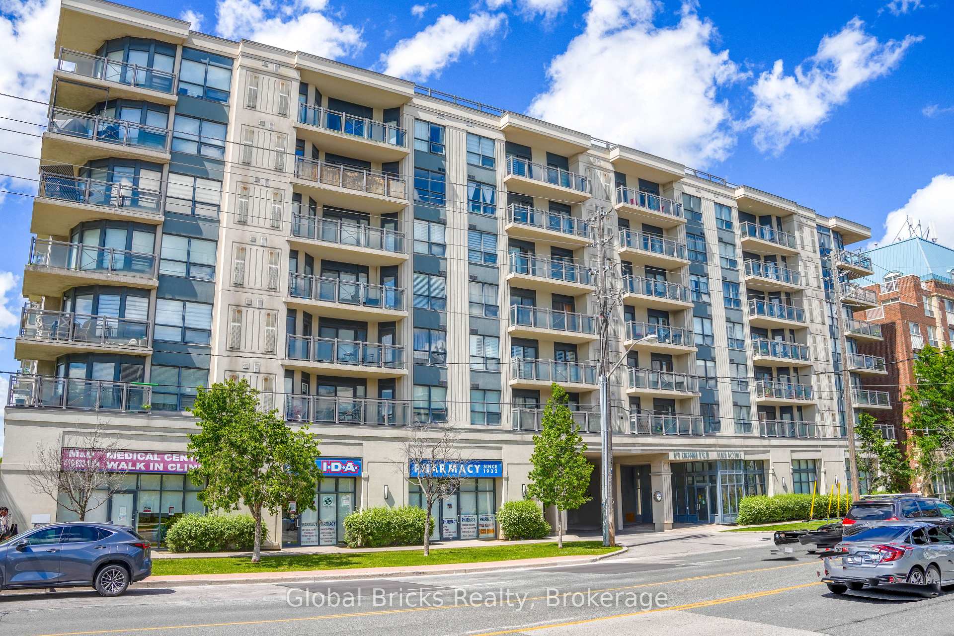872 Sheppard Avenue W, Toronto, ON M3H 2T5 — Toronto C06, Ontario