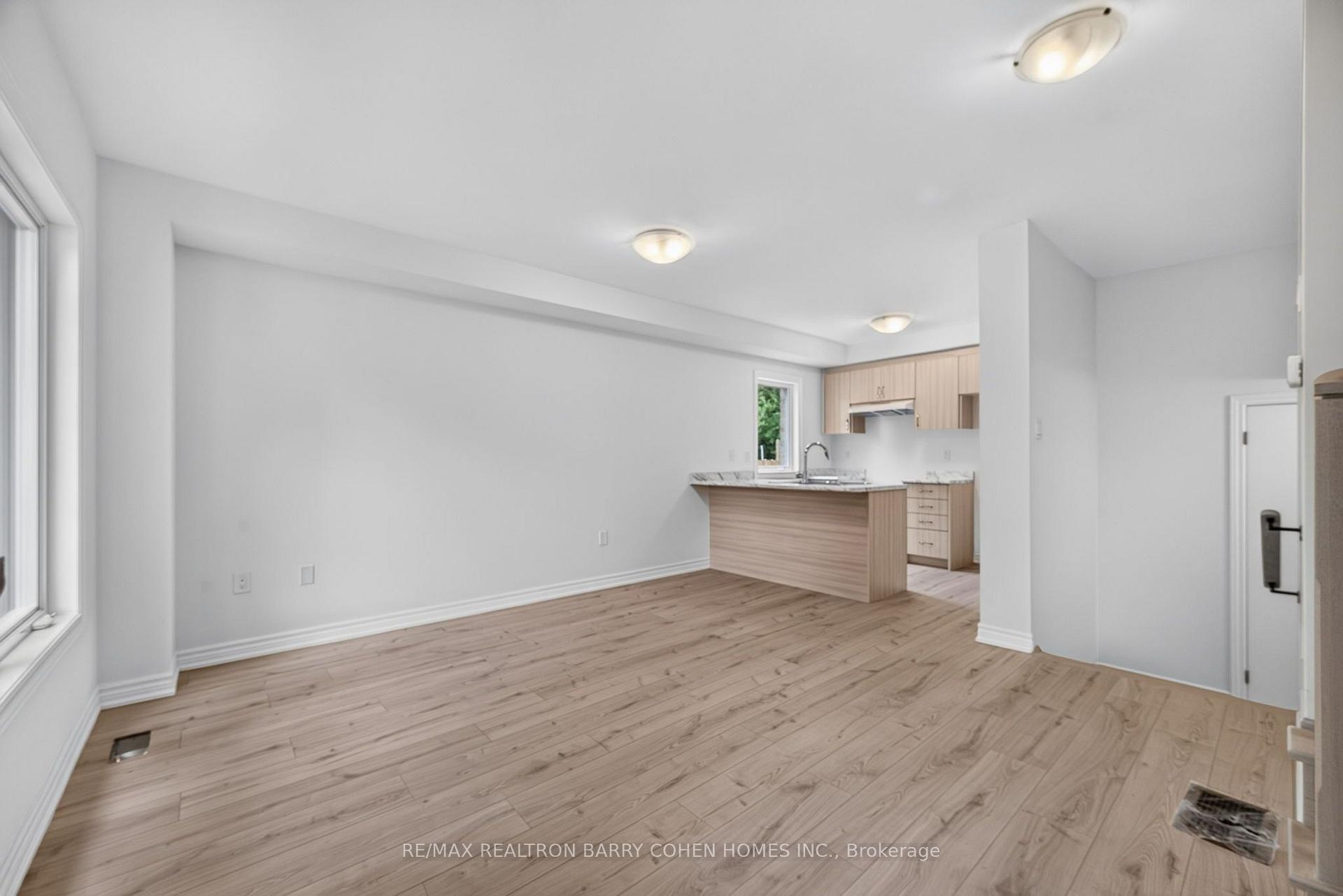 36 Luverne Avenue, Toronto C06 — photo 3 of 5