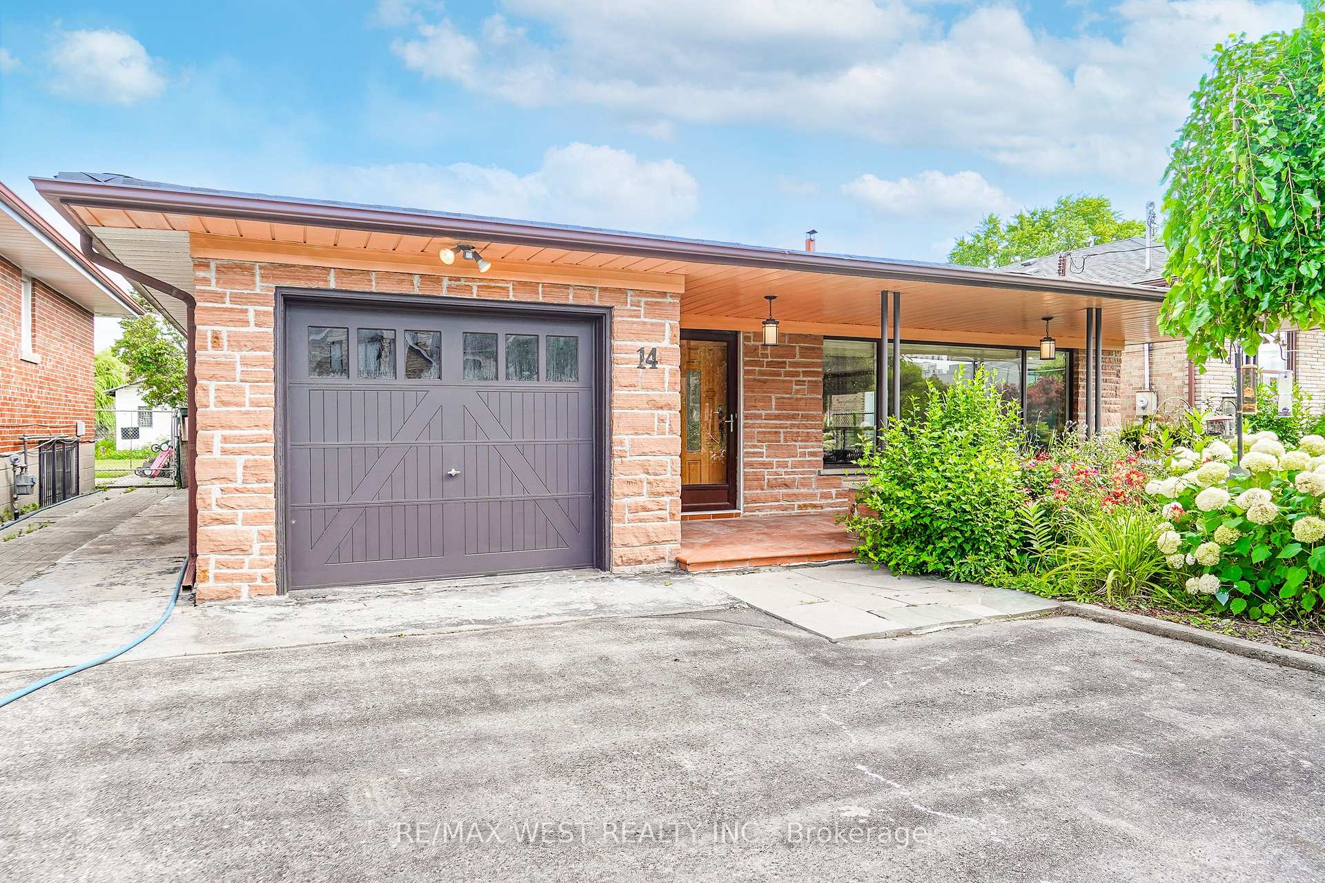 14 Model Avenue, Toronto, ON M3H 1W1 — Toronto C06, Ontario