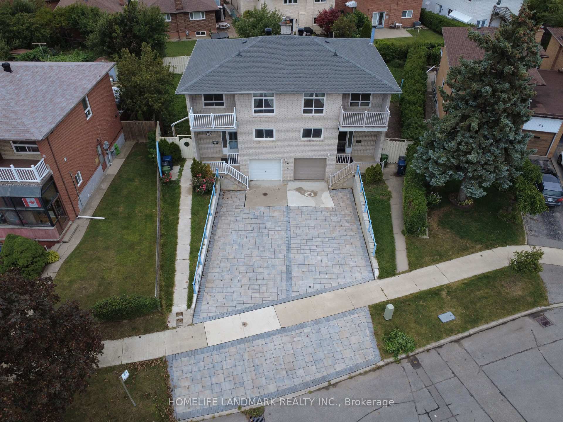 29 Tillplain Road, Toronto C06 — photo 3 of 5