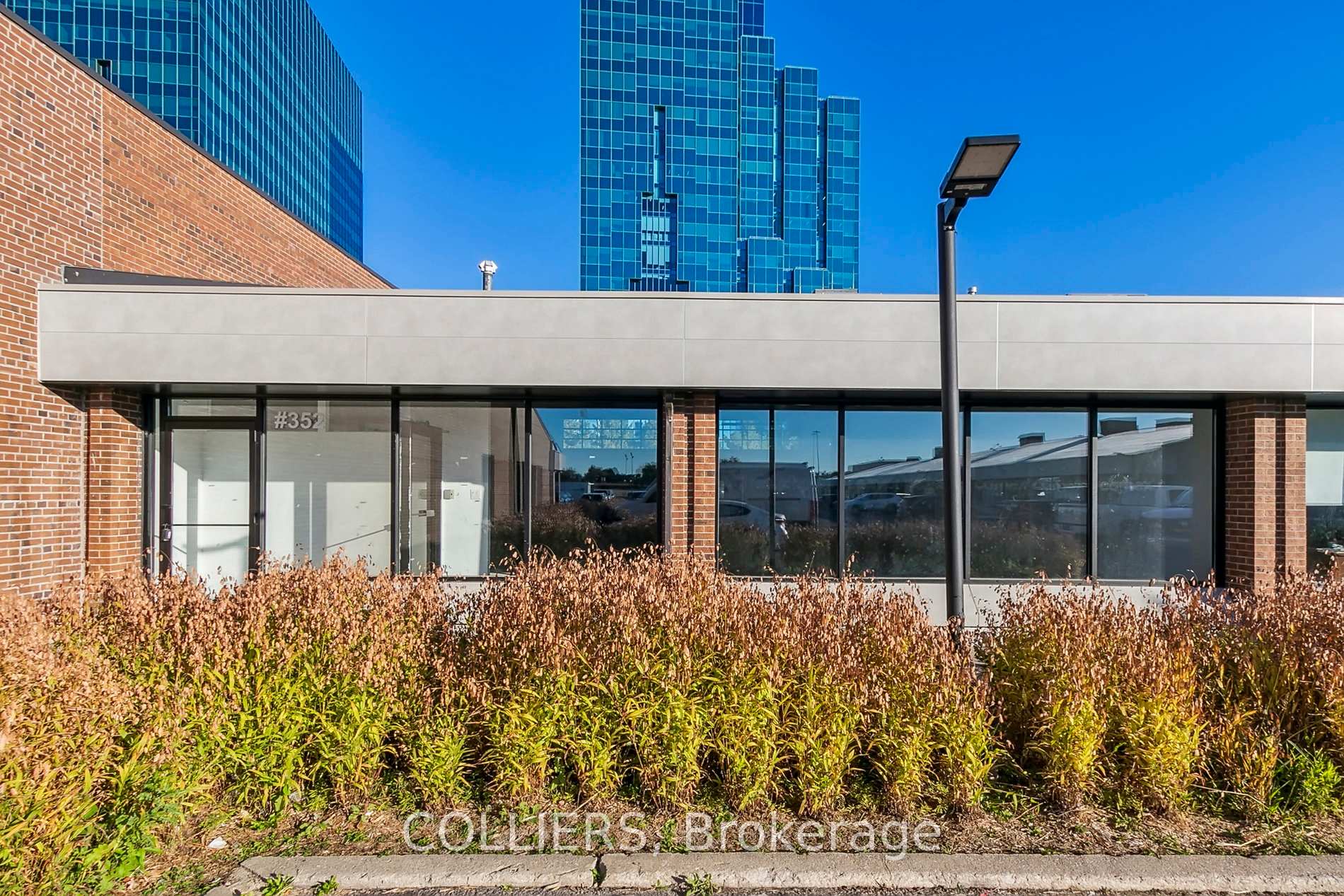280-422 Consumers Road Unit 19, Toronto C15 — photo 2 of 5