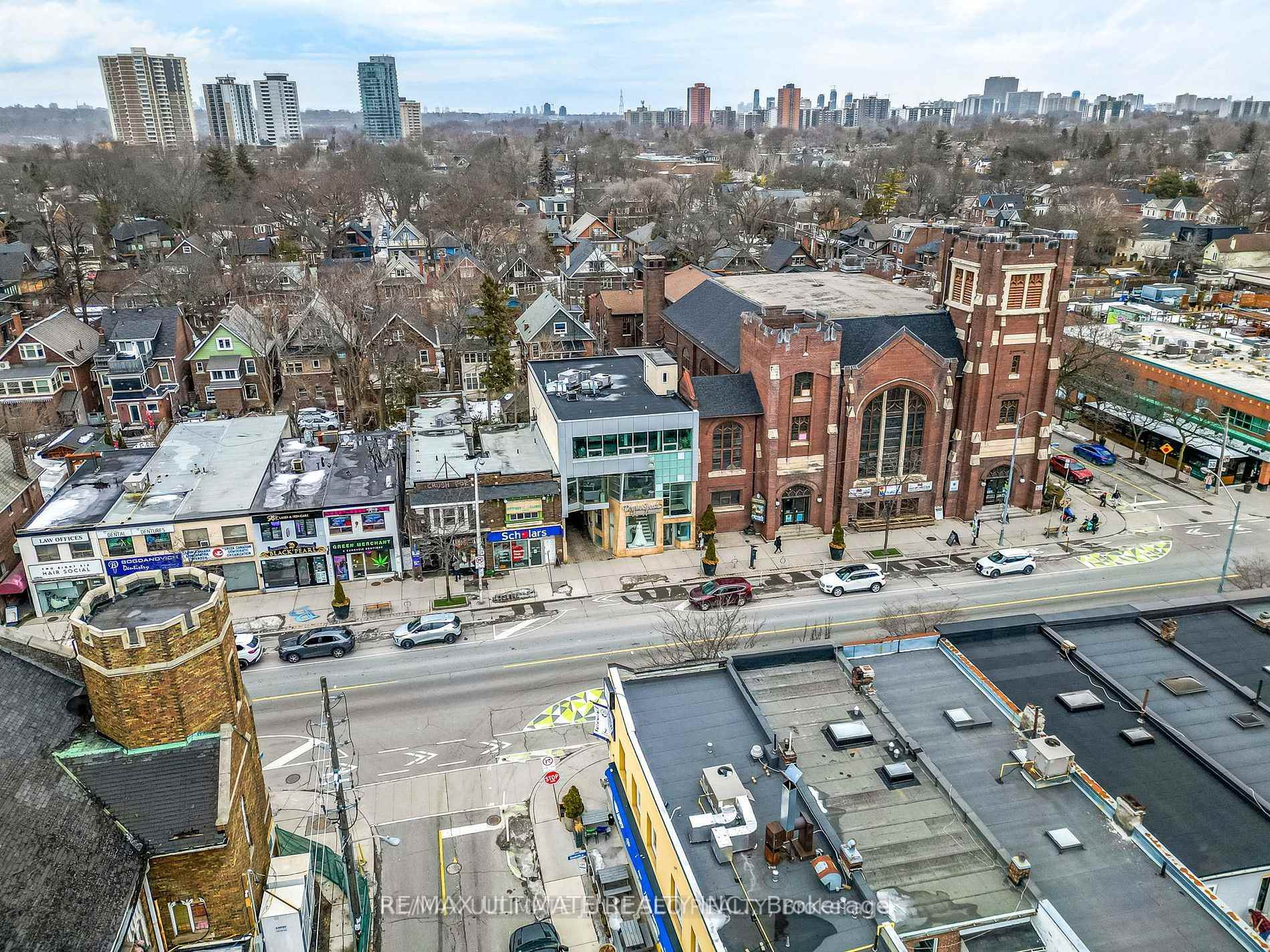 304 Danforth Avenue 2nd floor, Toronto E03 — photo 5 of 5