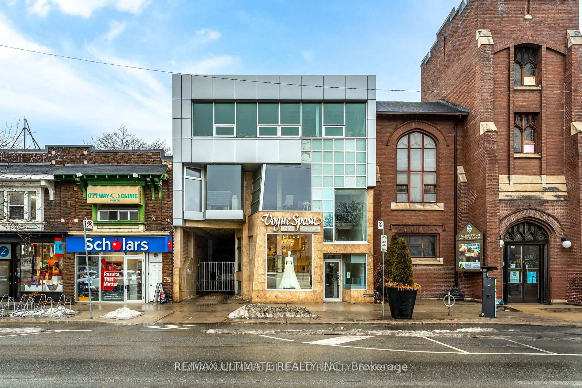 304 Danforth Avenue Main Floor, Toronto E03 — photo 2 of 5