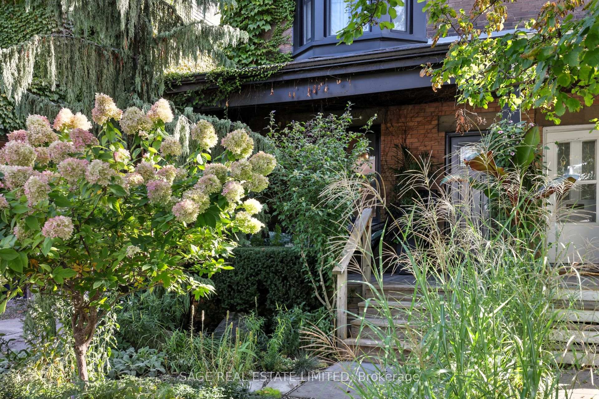 residential Property Image no.1