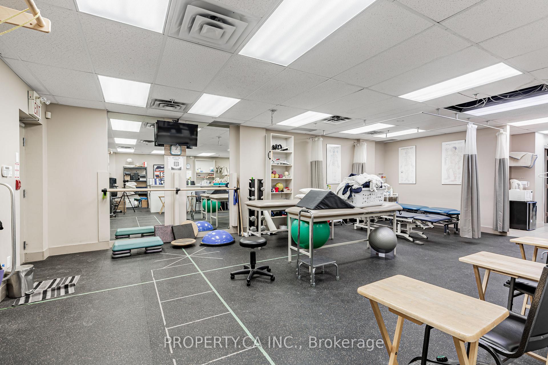 945 O'connor Drive 5, Toronto E03 — photo 4 of 5