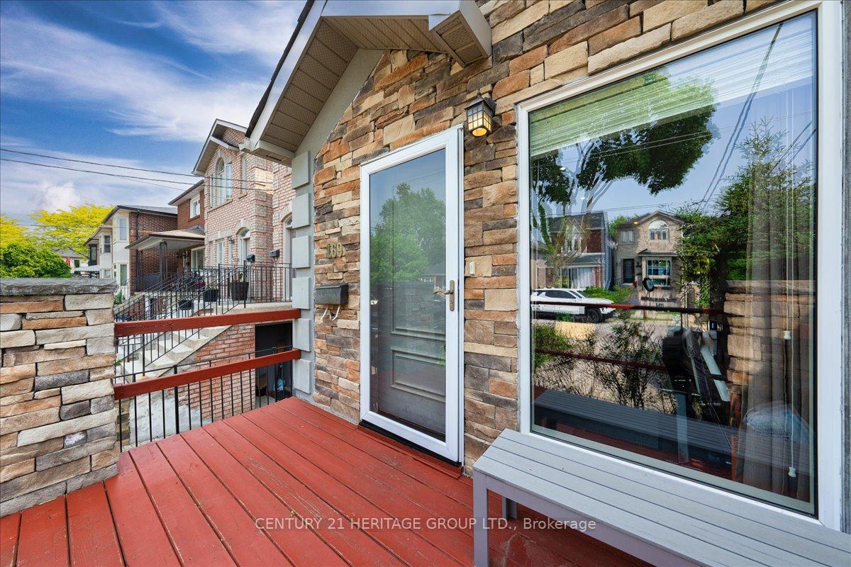 169 King Edward Avenue, Toronto E03 — photo 4 of 5