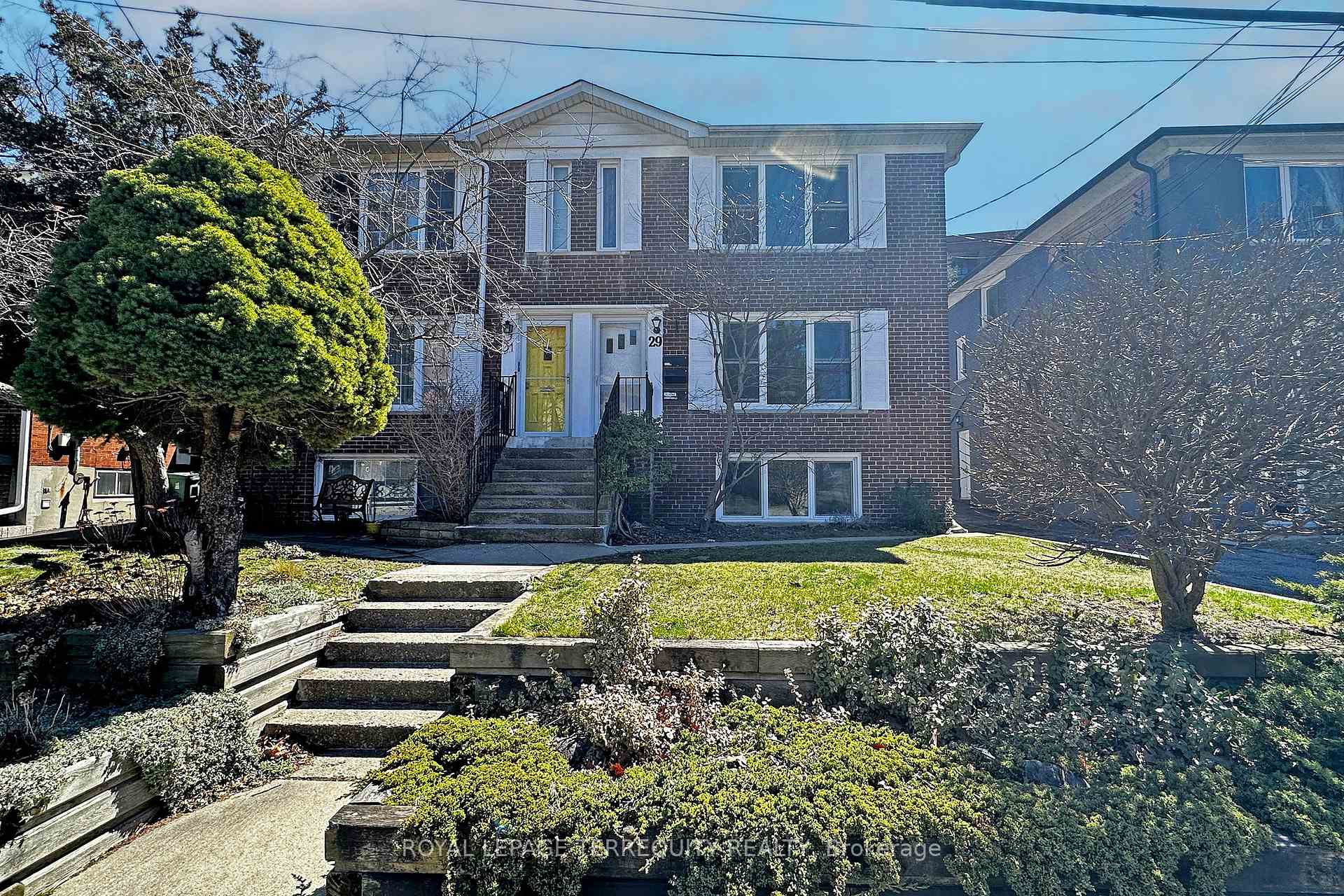 29 Love Crescent, Toronto E02, ON M4E 1V6 — Toronto E02, Ontario