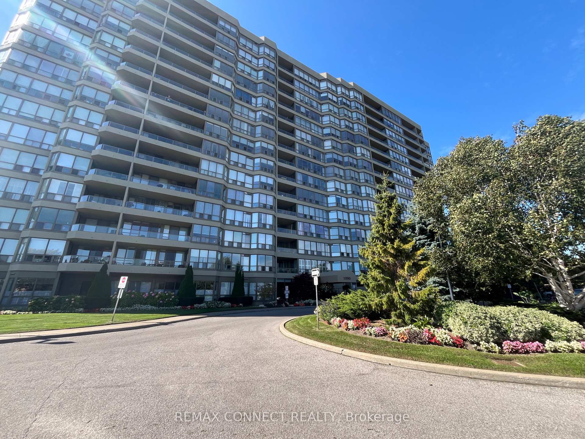 1890 Valley Farm Road 1516, Pickering, ON L1V 6B4 — Pickering, Ontario
