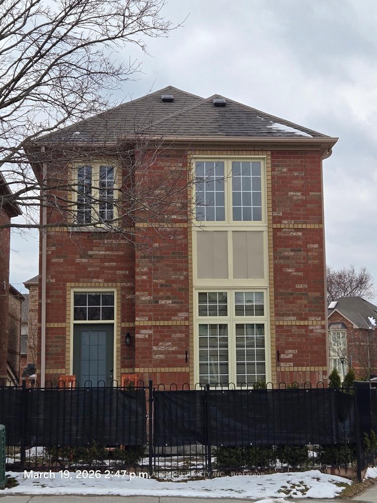33 Guildpark Pathway, Toronto E08 — photo 2 of 5