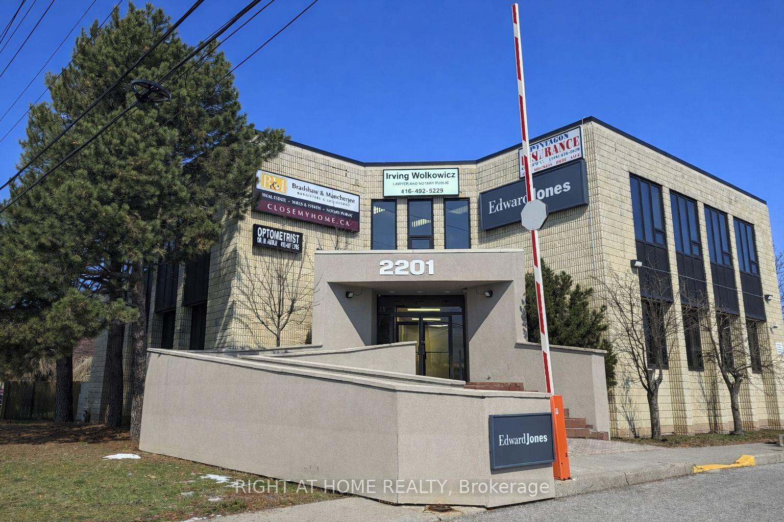 2201 Warden Avenue 102, Toronto E05, ON M1T 1V5