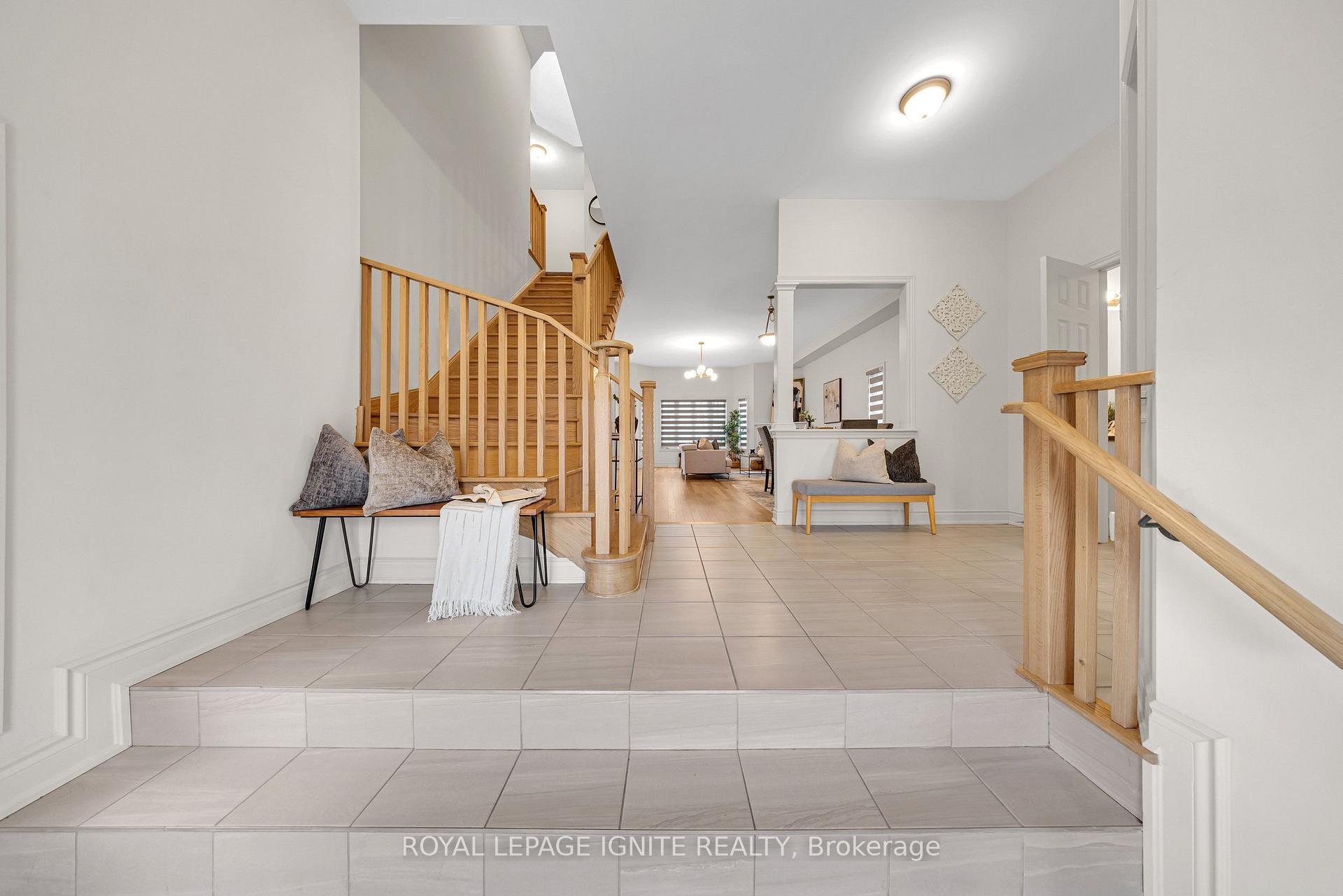 3 Creedon Crescent, Ajax — photo 3 of 5