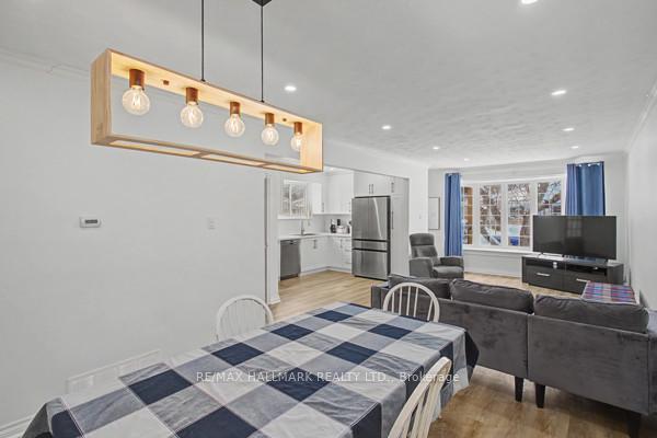 37 Avis Crescent, Toronto E03 — photo 4 of 5
