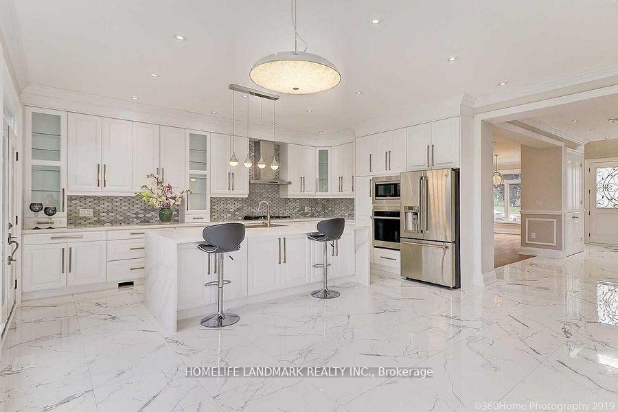 24 Cedar Brae Boulevard, Toronto E08 — photo 2 of 5