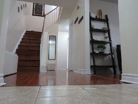 40 HARLEY Drive, Ajax — photo 2 of 5