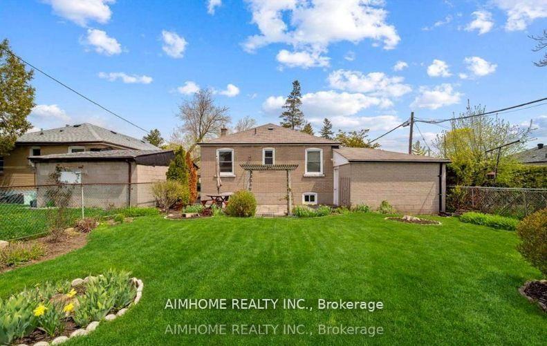 4 Hollingworth Drive Main, Toronto E04, ON M1P 1E2