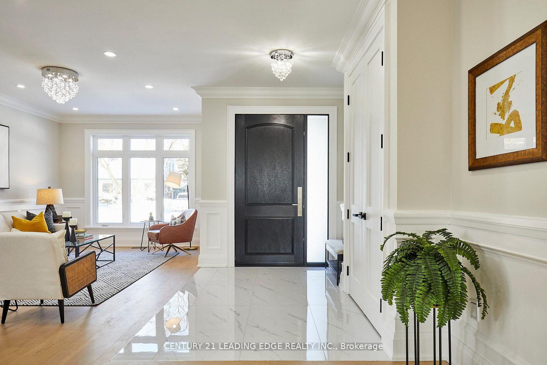 162 Harewood Avenue, Toronto E08 — photo 2 of 5