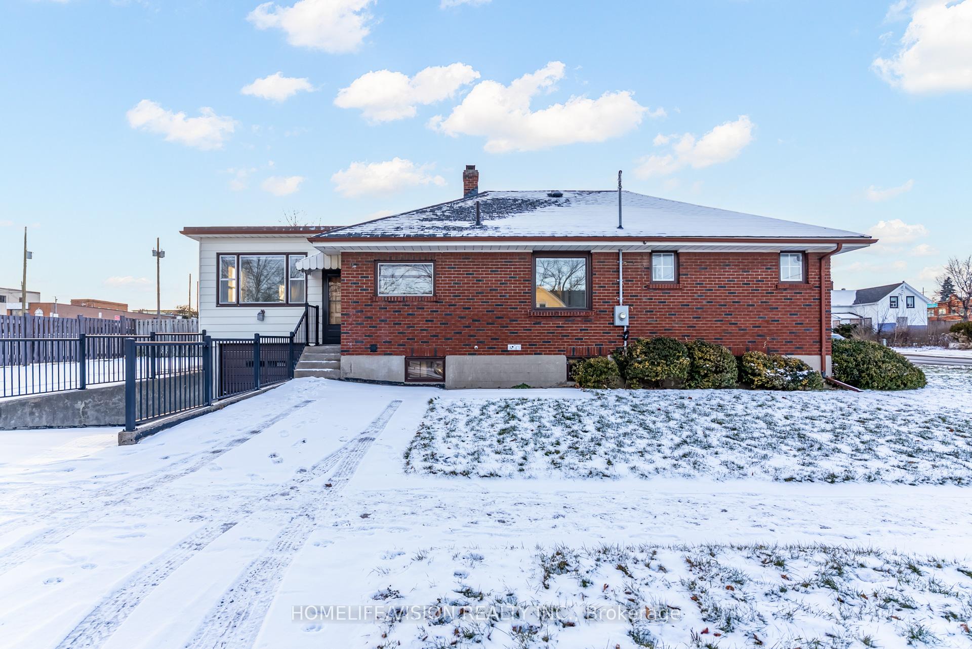 133 Mary Street E, Whitby, ON L1N 2P3