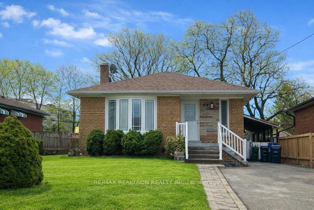 29 Safari Street, Toronto E04, ON M1K 3R1