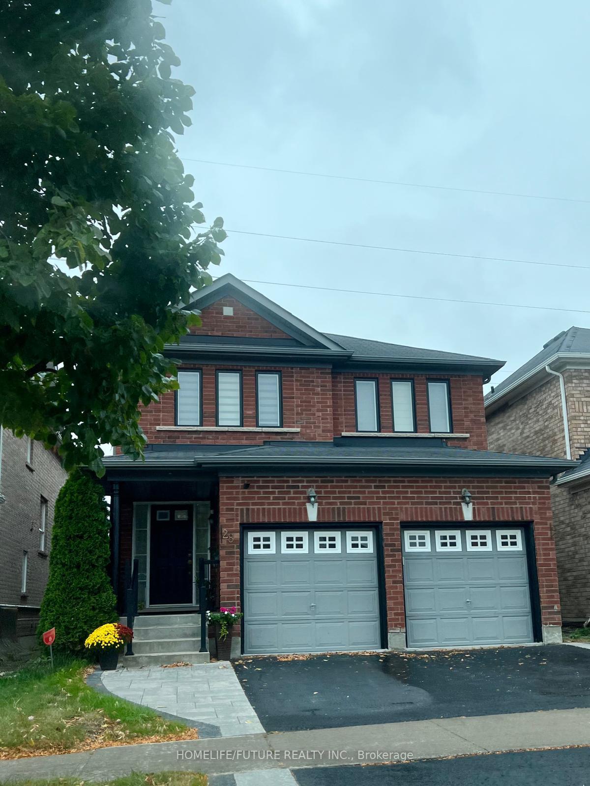 28 Puttingedge Drive, Whitby, ON L1R 0H7