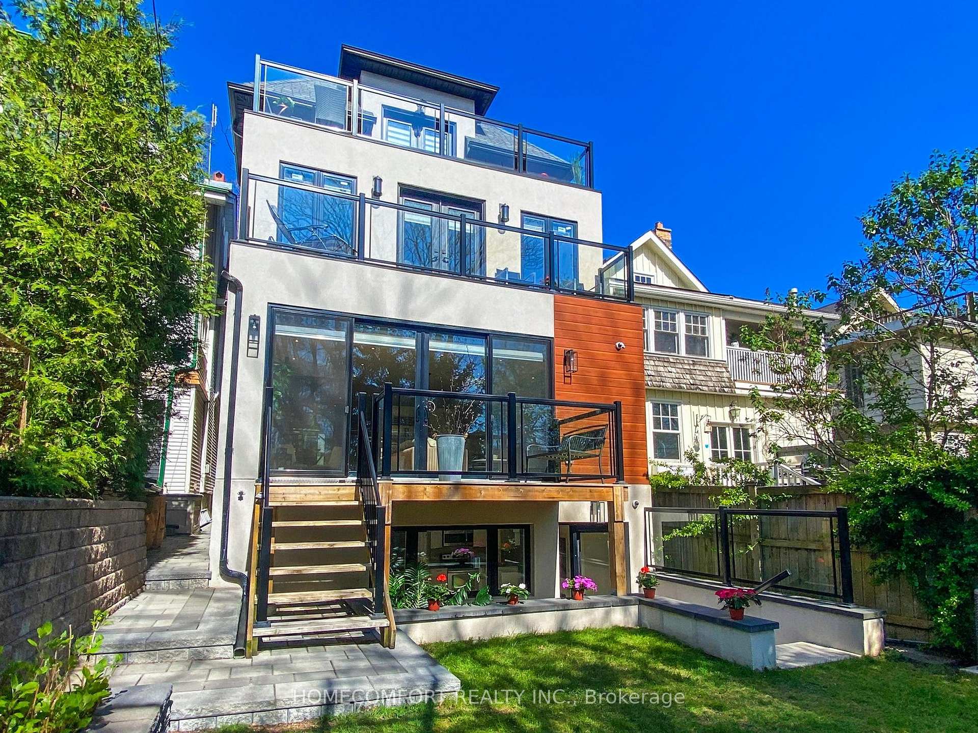 70 Bellefair Avenue, Toronto E02, ON M4L 3T8