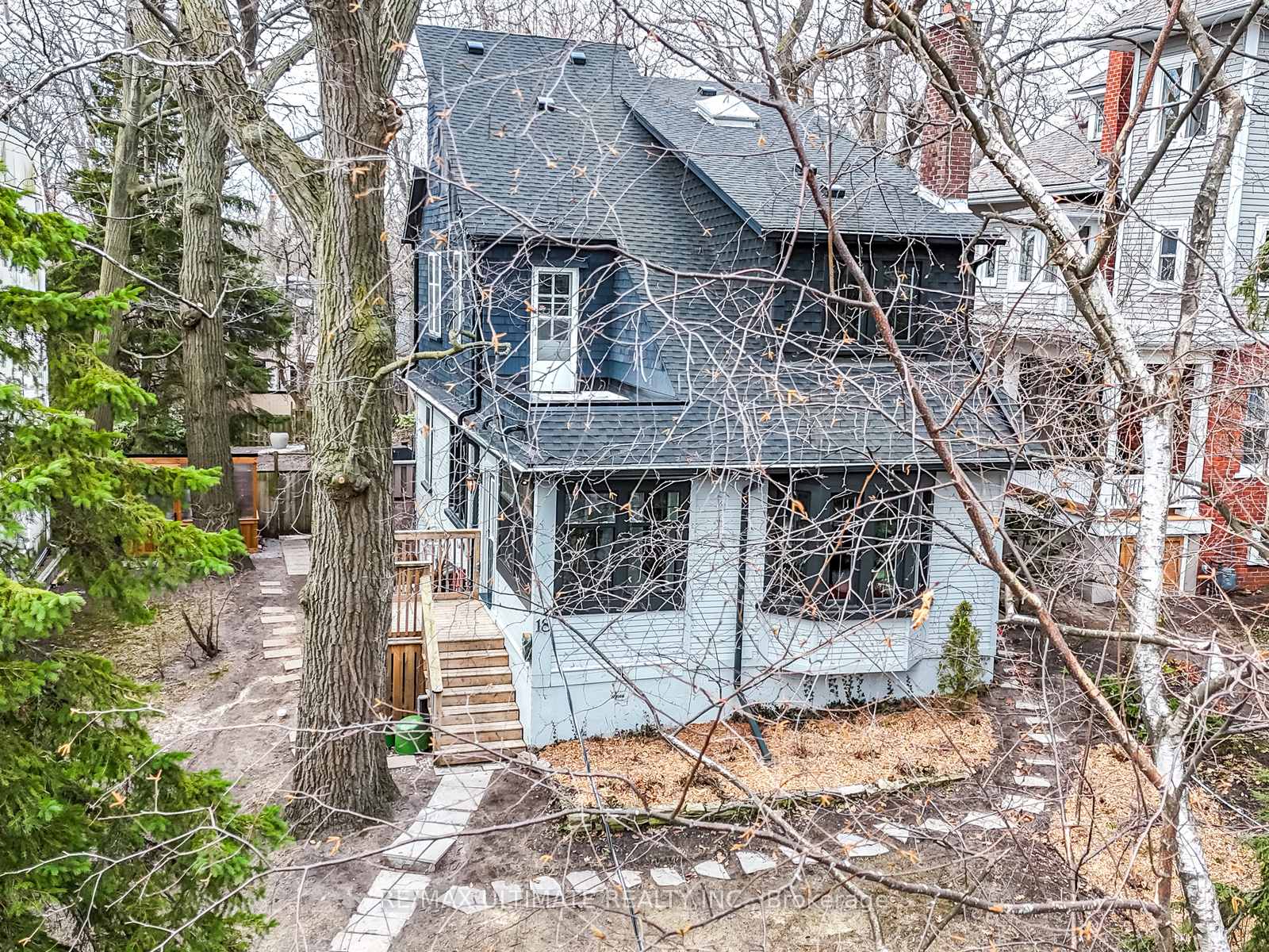 18 Blantyre Avenue, Toronto E06, ON M1N 2R4