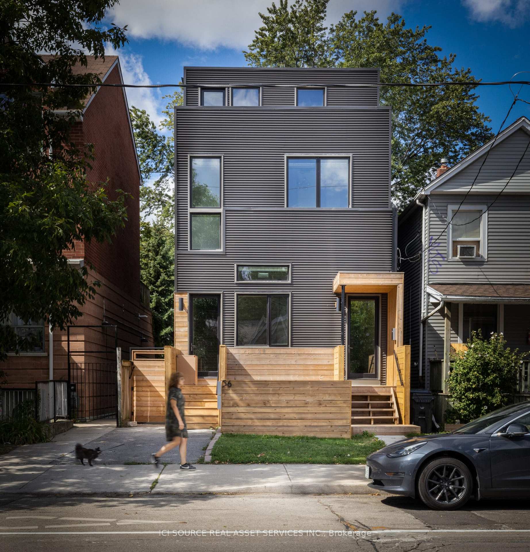56 Jones Avenue A, Toronto E01, ON M4M 2Z8