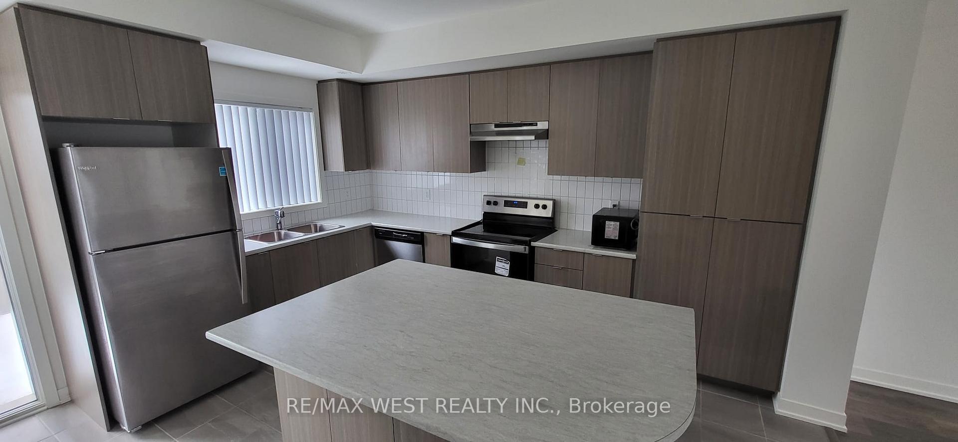 1525 Kingston Road 606, Pickering, ON L1V 0E9