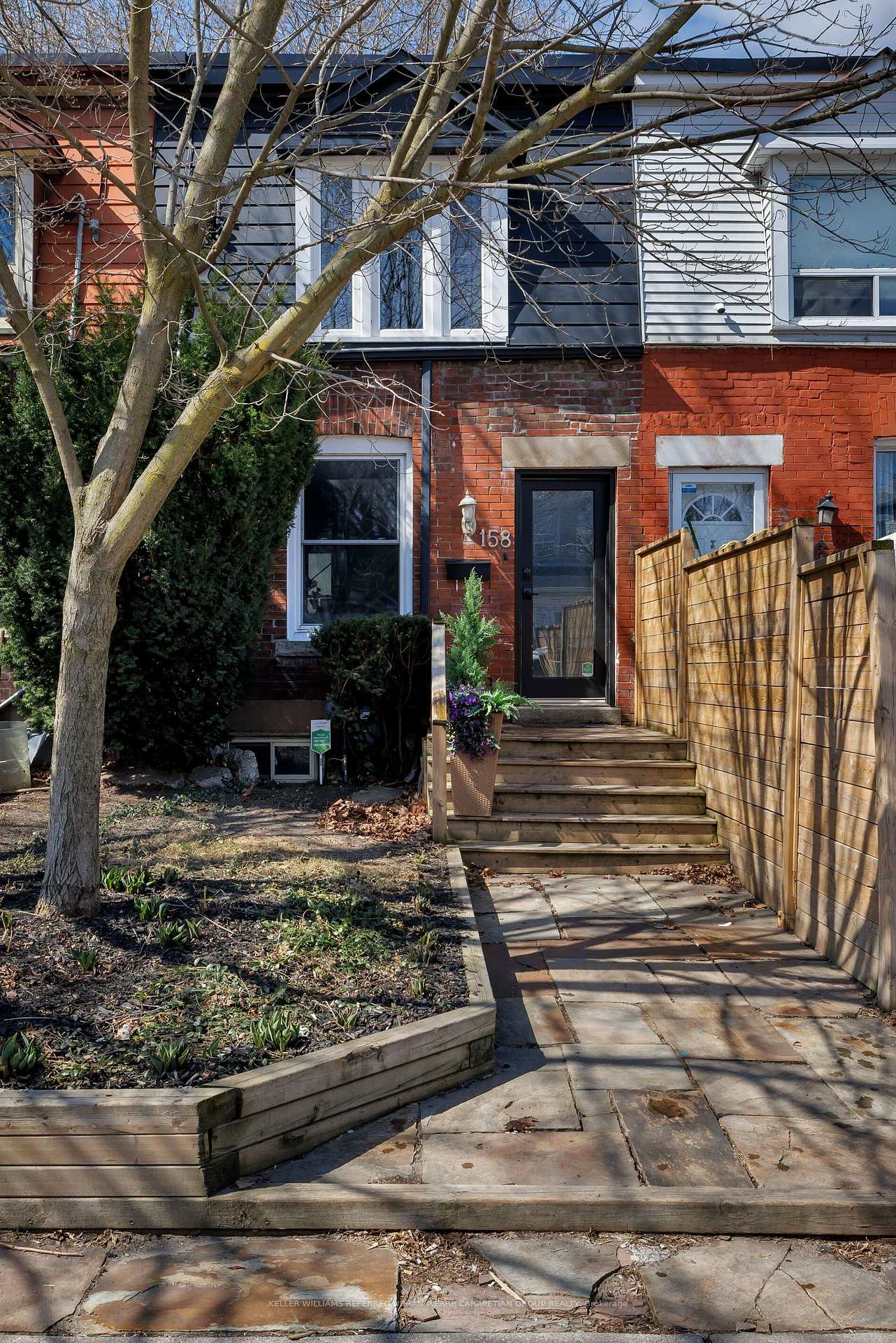 158 Galt Avenue N, Toronto E01, ON M4M 2Z3
