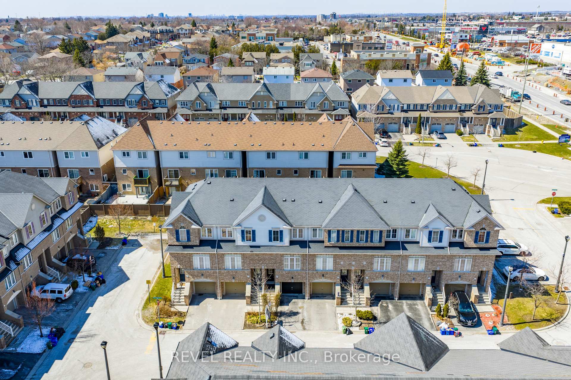 39 Martinworth Lane, Ajax, ON L1Z 0L1