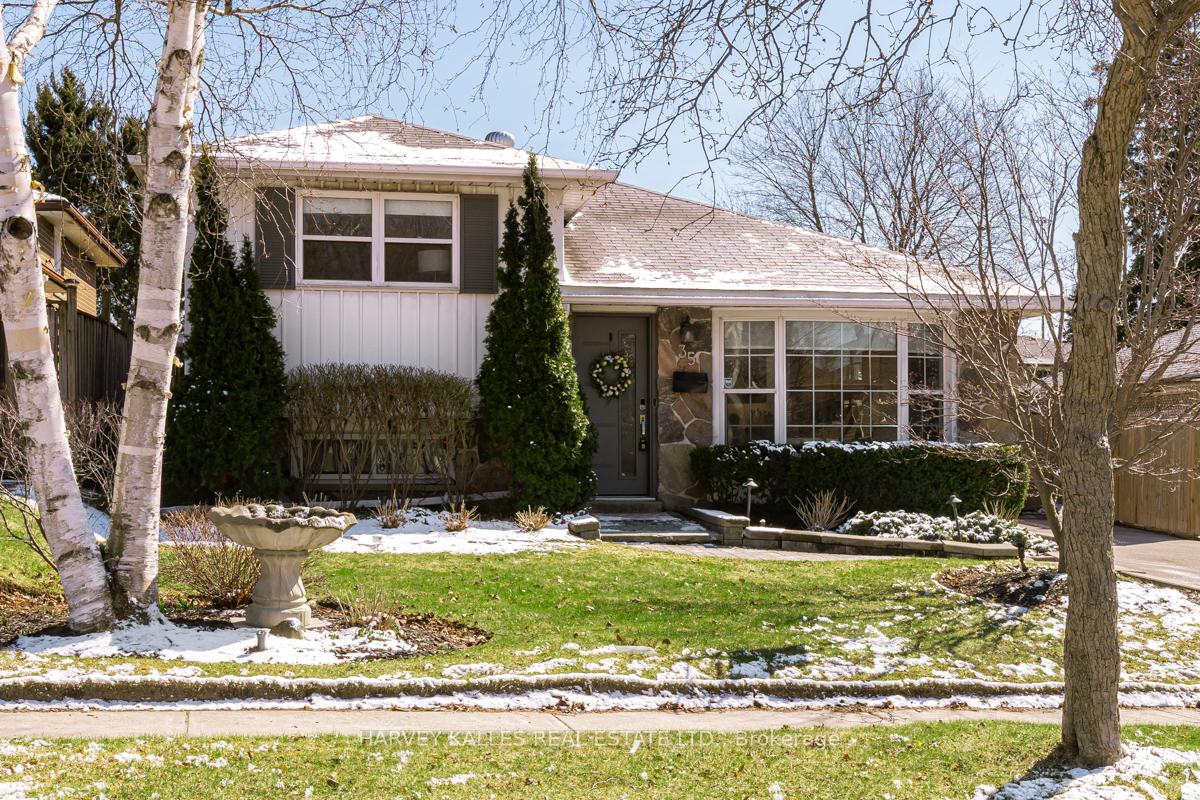 35 Manorglen Crescent, Toronto E07, ON M1S 1W3