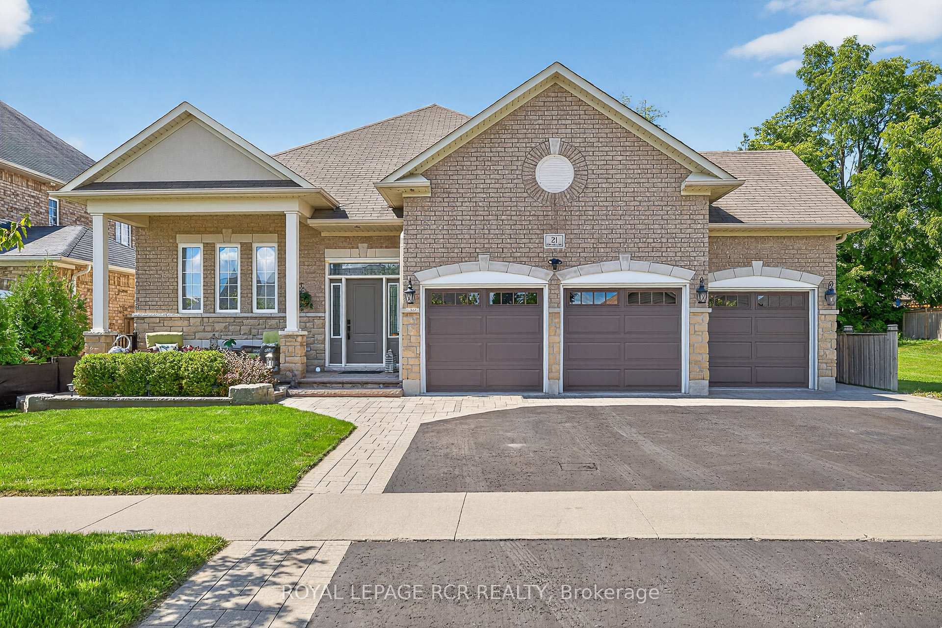 21 Corvinelli Drive, Whitby, ON L1M 0G7