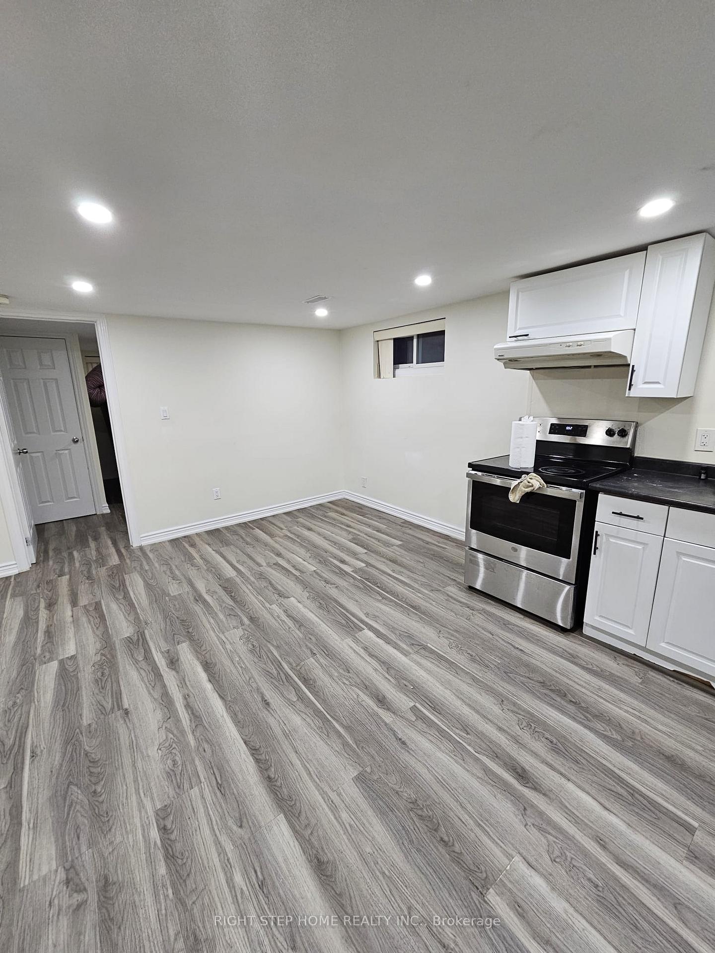41 Sugarbush Square E, Toronto E10, ON M1C 3M6
