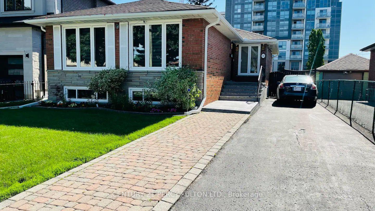 10 Clementine Square, Toronto E09, ON M1G 2V7