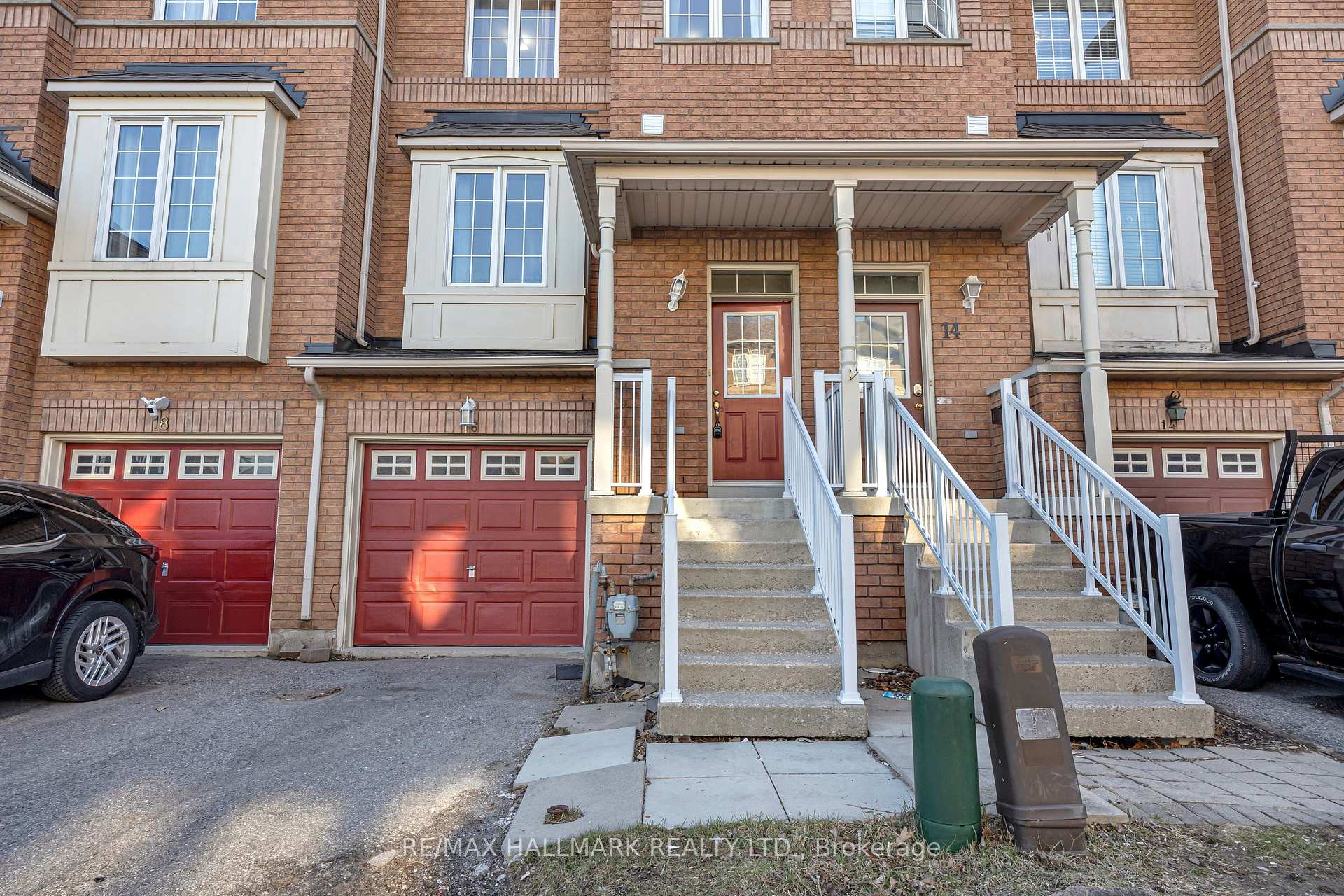 16 Boone Lane, Ajax — photo 3 of 5