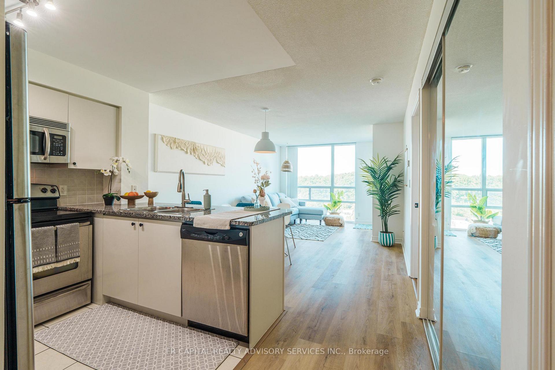 68 Grangeway Avenue 1102, Toronto E09 — photo 3 of 5