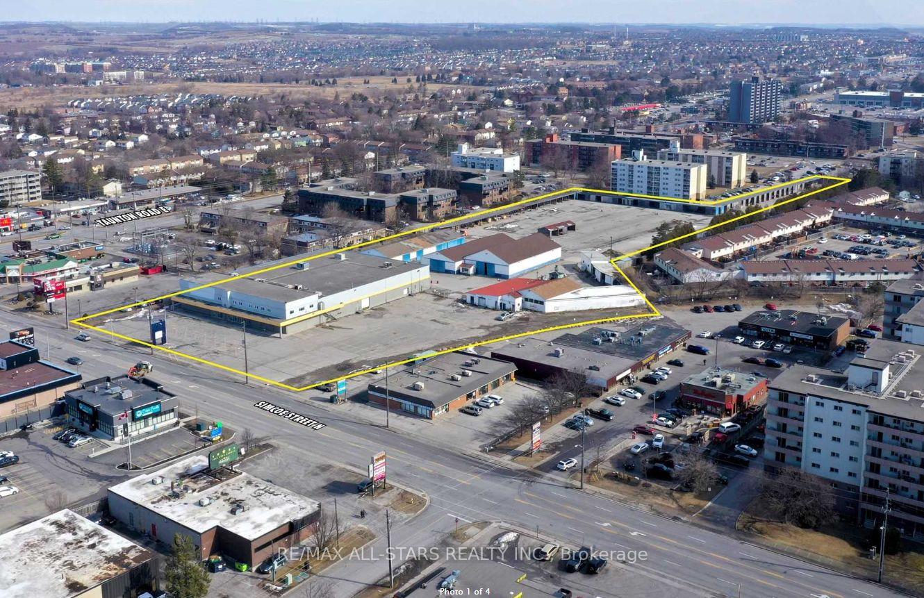 1279 Simcoe Street N #D, Oshawa, ON L1G 4X1