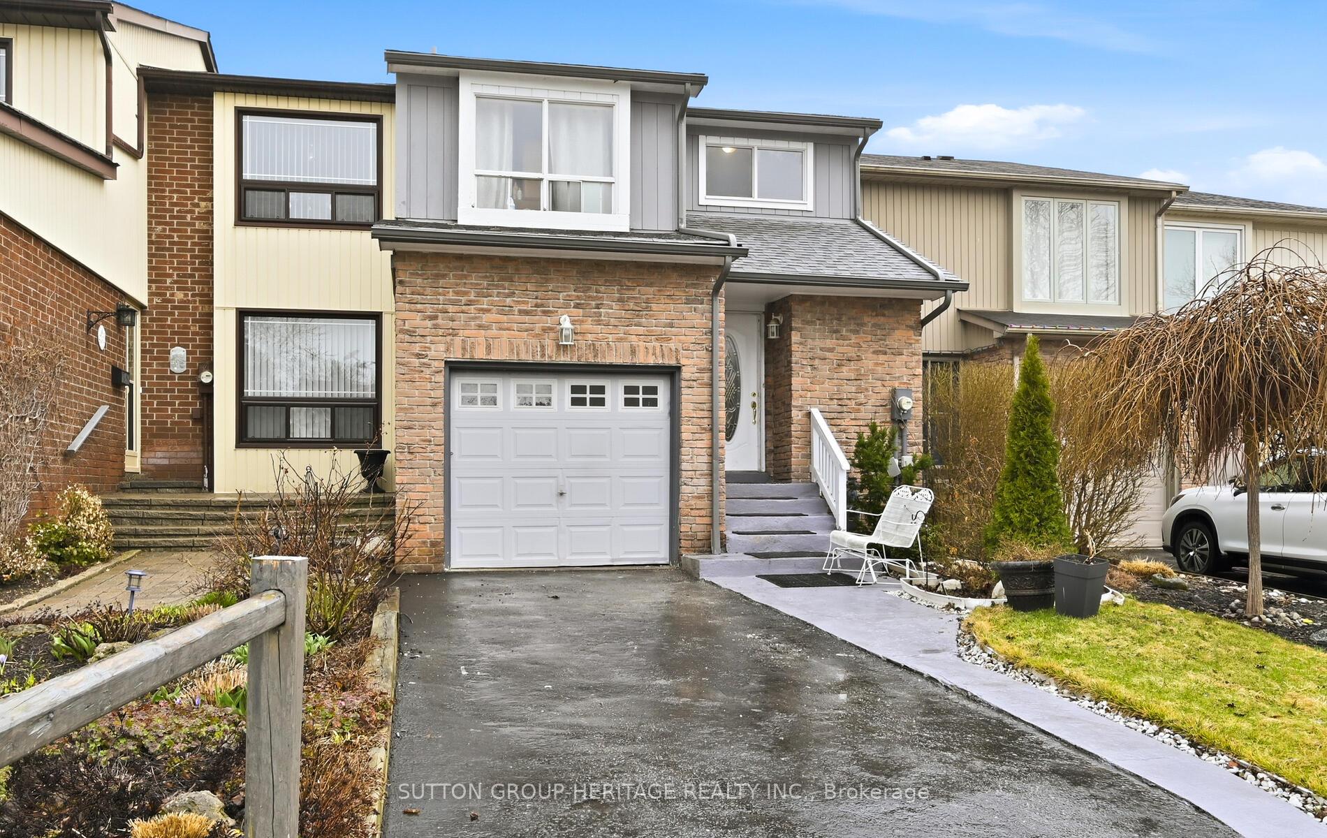 1778 Bronte Square, Pickering — photo 2 of 5